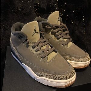Air Jordan Gray Sneakers 3 Retro
